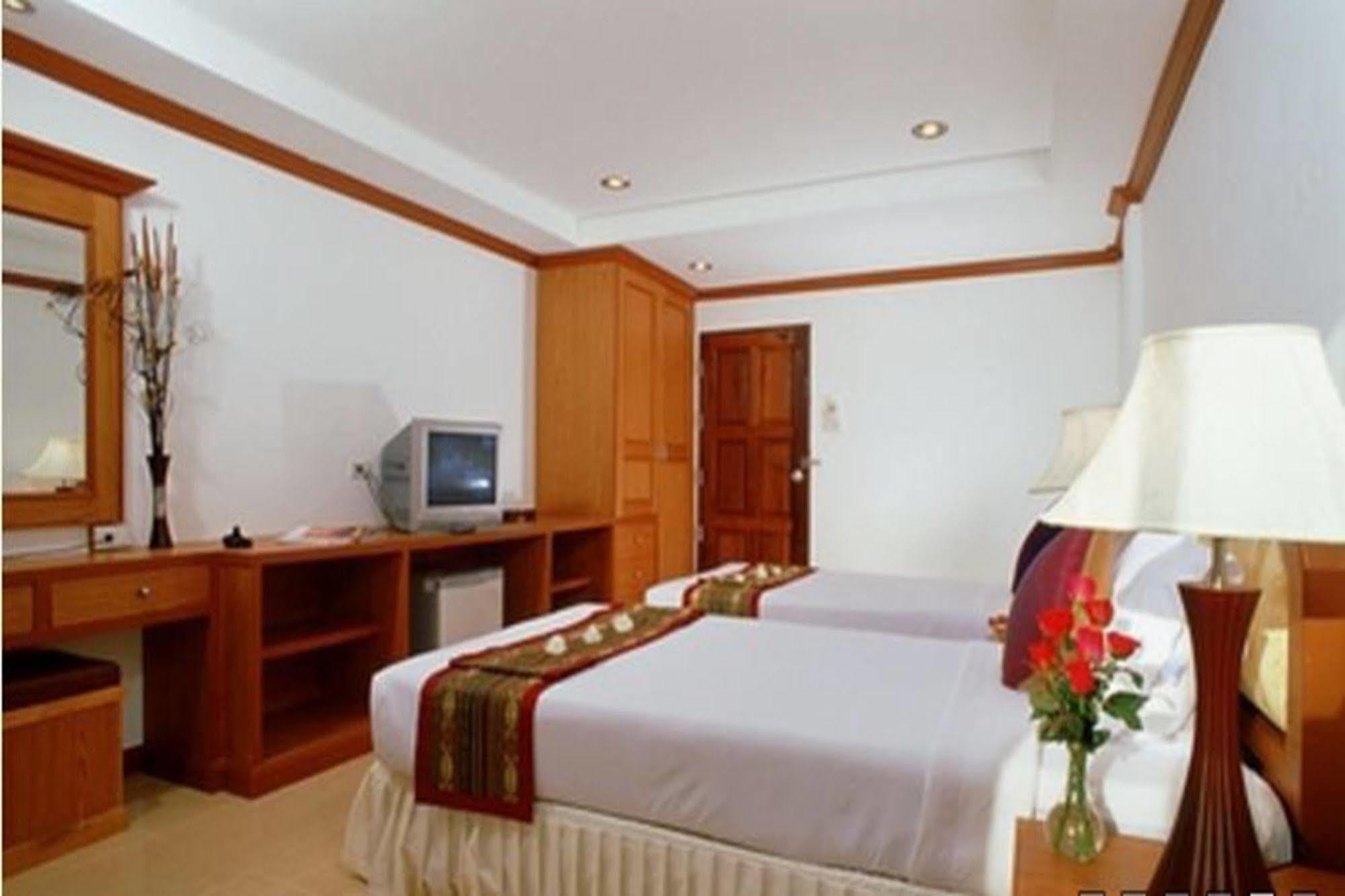 Grand Sea View Beach Resotel Lipa Noi Bagian luar foto