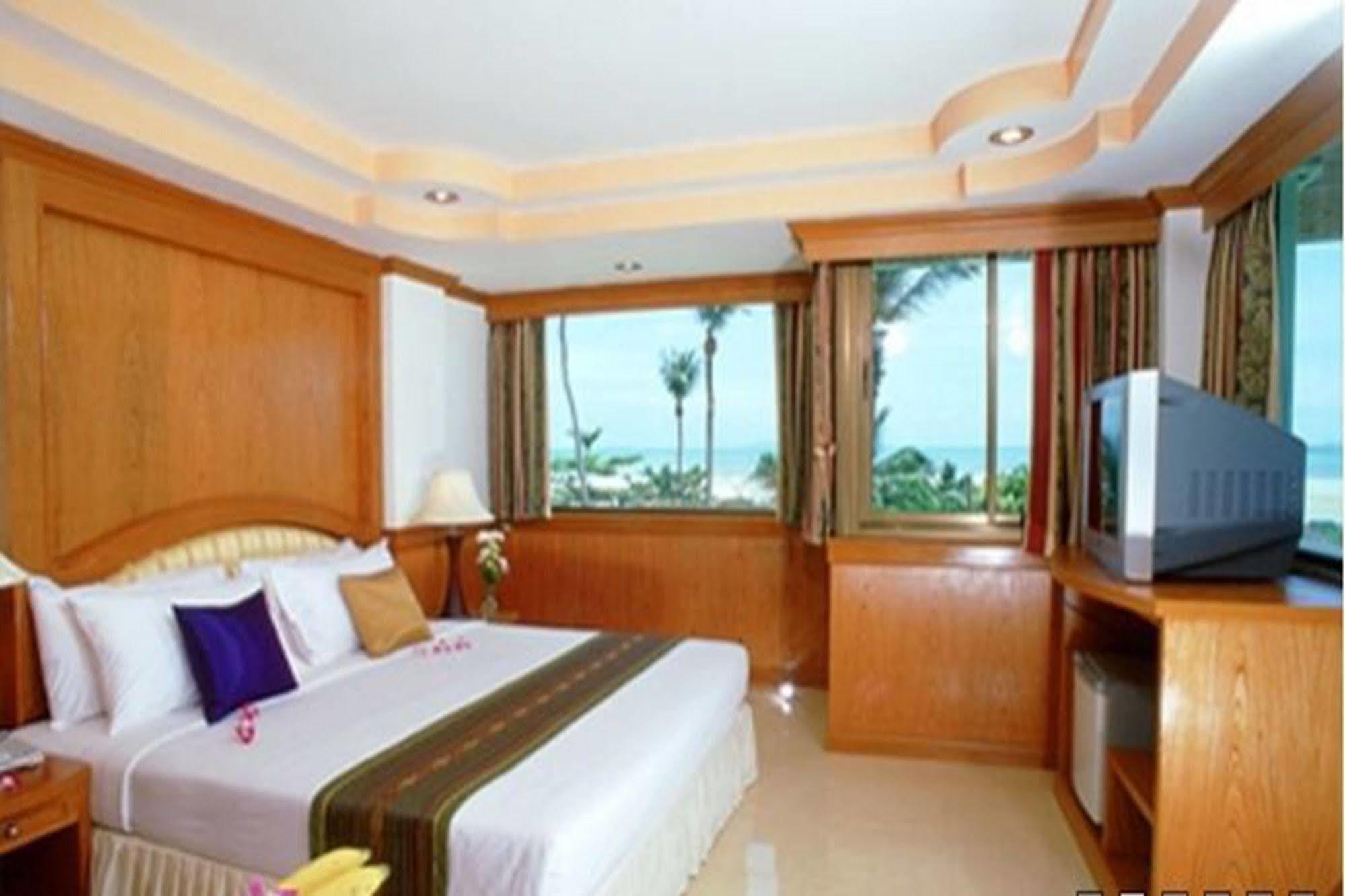 Grand Sea View Beach Resotel Lipa Noi Bagian luar foto