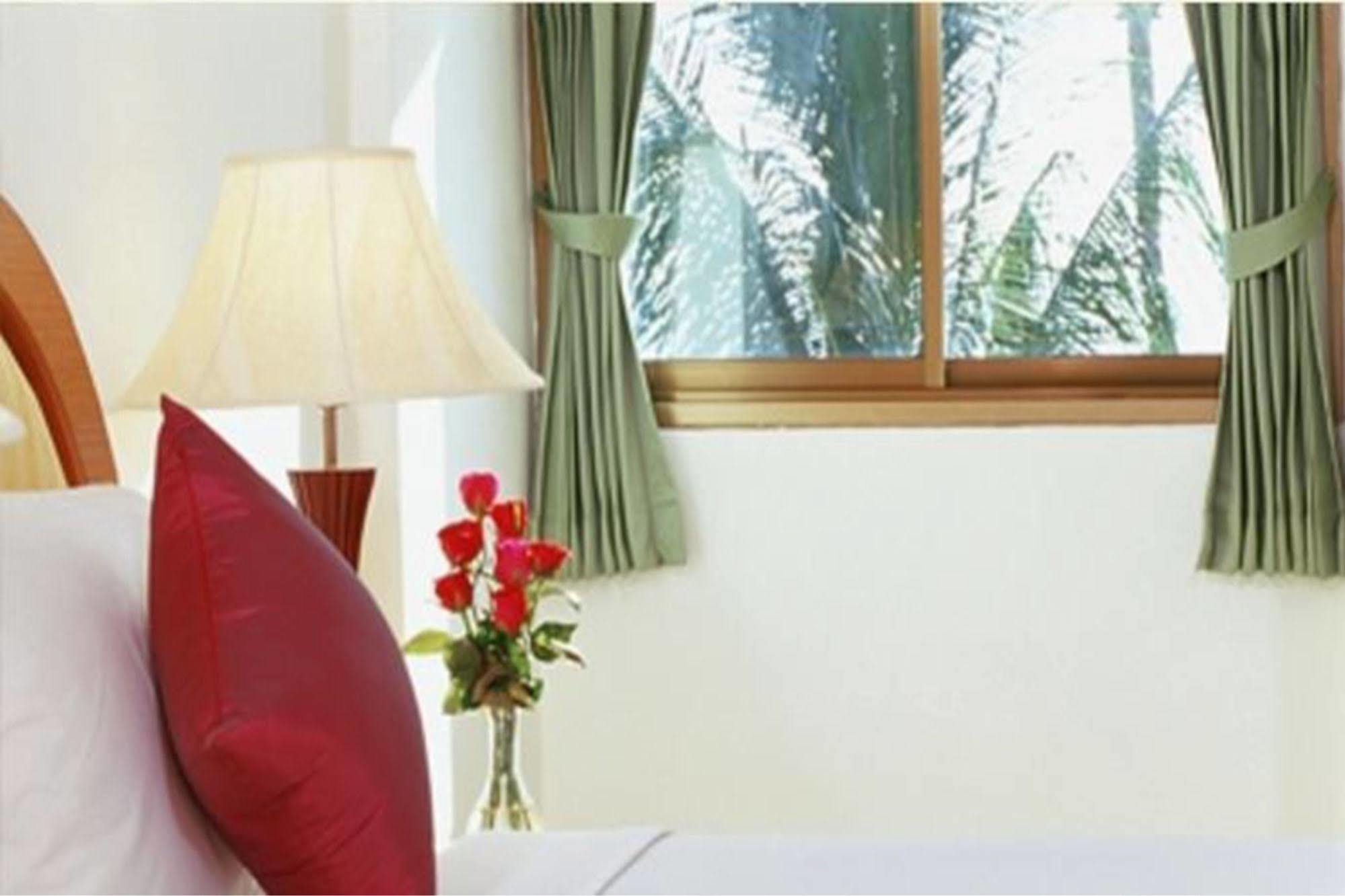 Grand Sea View Beach Resotel Lipa Noi Bagian luar foto
