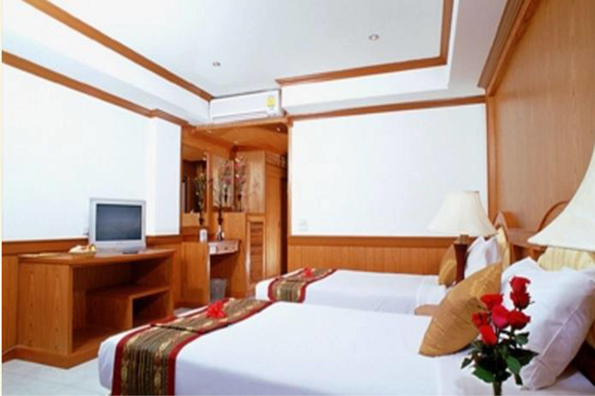 Grand Sea View Beach Resotel Lipa Noi Bagian luar foto
